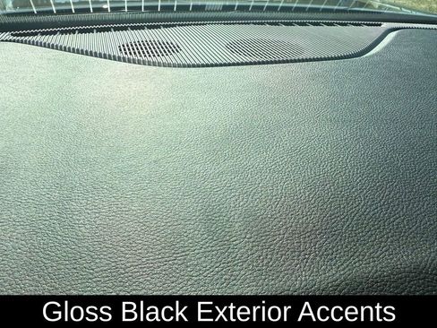 New 2025 Jeep Grand Cherokee Altitude image 10