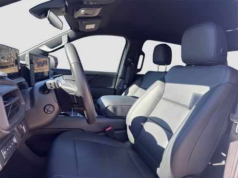 Used 2024 Chevrolet Silverado EV W/T image 5