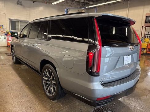Used 2023 Cadillac Escalade ESV Sport w/ Touring Package AWD/4WD image 4