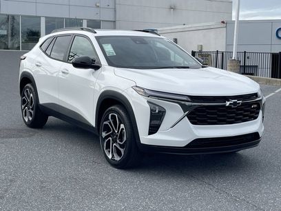 New 2025 Chevrolet Trax RS w/ Sunroof Package