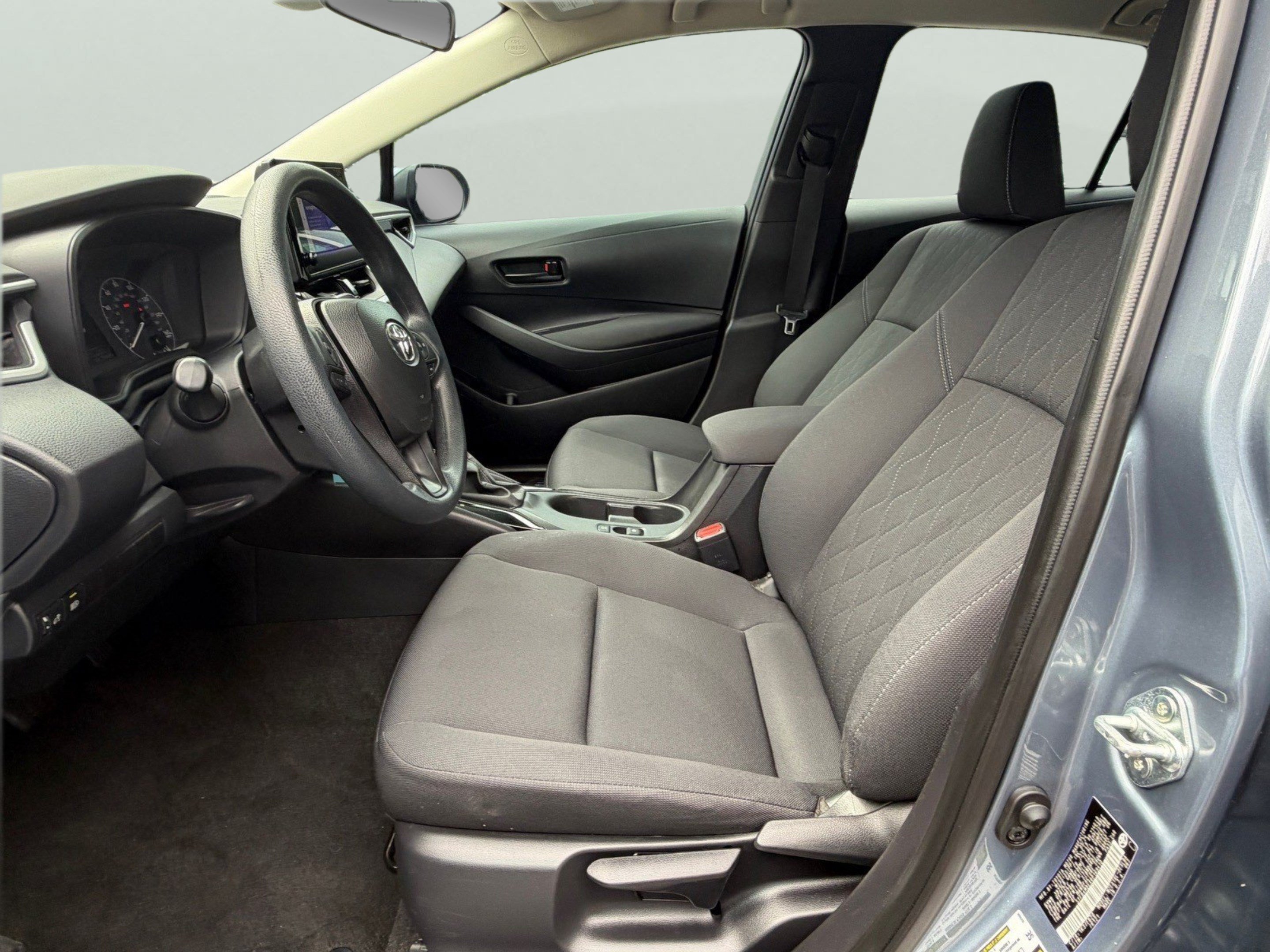 Used 2024 Toyota Corolla LE FWD image 13