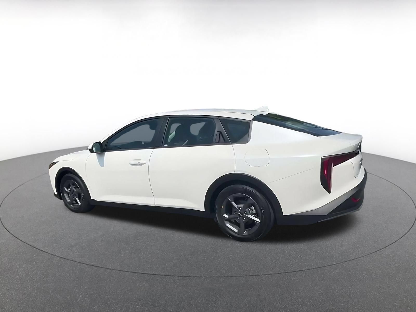 Used 2026 Kia K4 FWD image 9