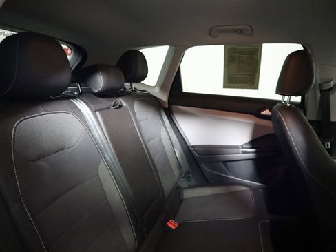 Used 2024 Volkswagen Taos SE image 56