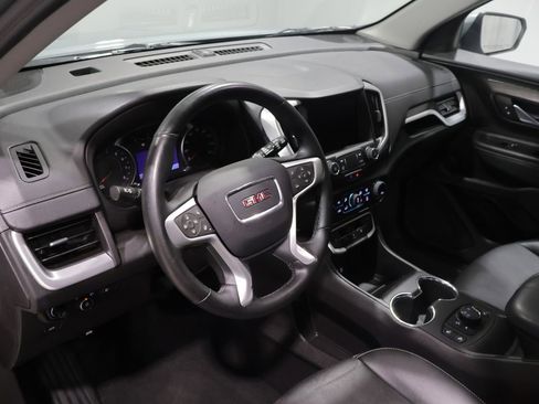 Used 2024 GMC Terrain SLT AWD/4WD image 15
