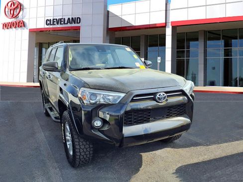 Used 2021 Toyota 4Runner SR5 image 2