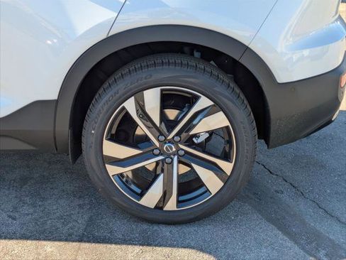 New 2026 Volvo XC40 B4 Plus w/ Climate Package image 6