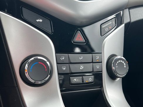 Used 2015 Chevrolet Cruze LT w/ RS Package image 7