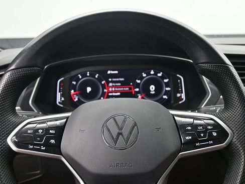 Used 2022 Volkswagen Tiguan SEL R-Line AWD/4WD image 13