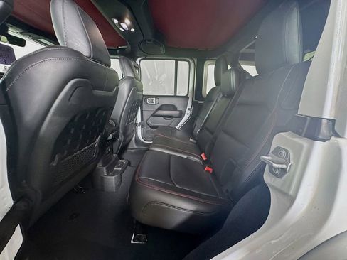 Used 2022 Jeep Wrangler Unlimited Rubicon w/ LED Lighting Group image 29