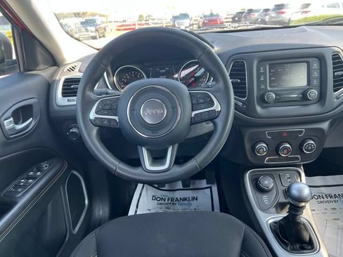 Used 2018 Jeep Compass Sport AWD/4WD image 16