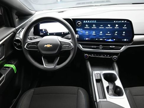 New 2026 Chevrolet Equinox EV LT w/ Midnight Package FWD image 25