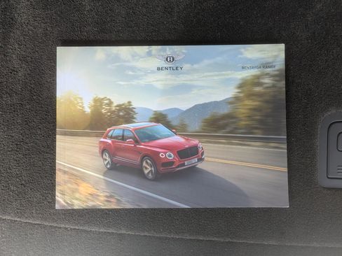 Used 2018 Bentley Bentayga Mulliner image 57