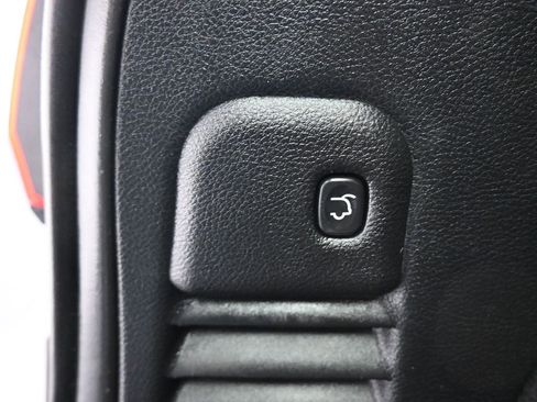 Used 2017 Jeep Grand Cherokee Altitude image 47