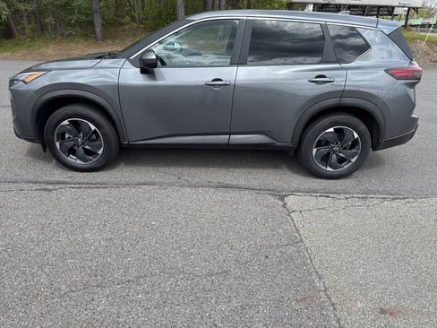 Used 2025 Nissan Rogue SV AWD/4WD image 7