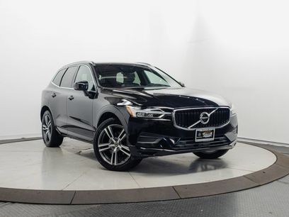 Used 2019 Volvo XC60 T5 Momentum w/ Multimedia Package