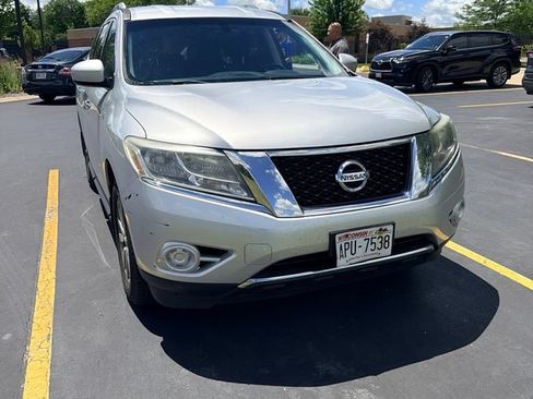 Used 2014 Nissan Pathfinder SV AWD/4WD image 1