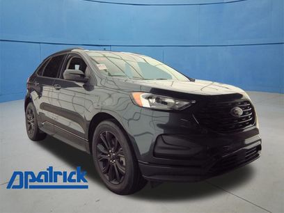 Used 2022 Ford Edge SE w/ Black Appearance Package