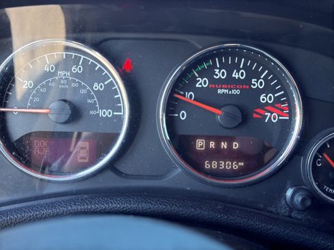 Used 2015 Jeep Wrangler Rubicon image 25