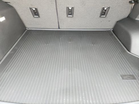 New 2026 Chevrolet Equinox LT w/ LPO, Floor Liner Package FWD image 21