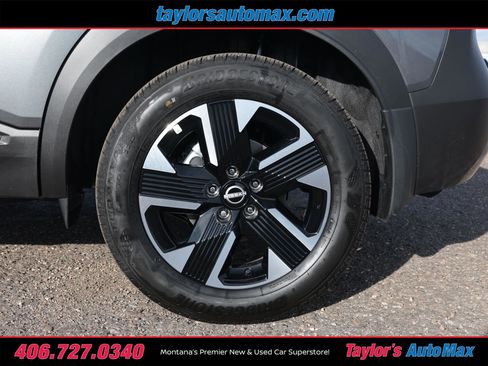 New 2026 Nissan Kicks SV w/ SV Premium Package AWD/4WD image 28
