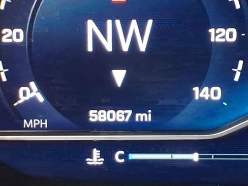 Used 2024 Chevrolet Suburban LT image 12