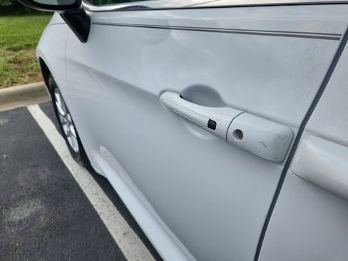 Used 2022 Chrysler Voyager LX FWD image 19