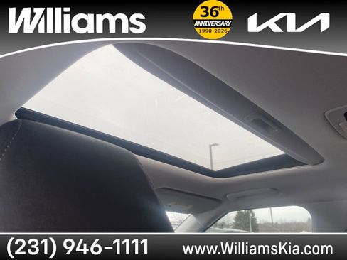 Used 2024 Kia Seltos SX w/ SX Sunroof Package image 16