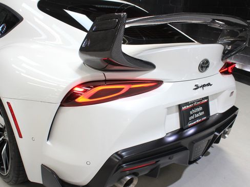 Used 2021 Toyota Supra Premium w/ Driver Assist Package image 11