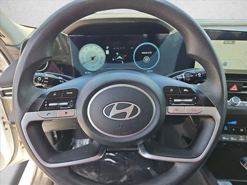 Certified 2024 Hyundai Elantra SEL FWD image 12