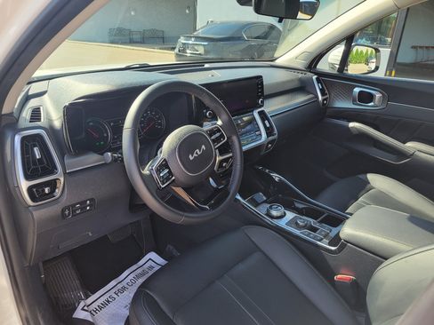 Used 2022 Kia Sorento SX w/ Panoramic Sunroof Package AWD/4WD image 18