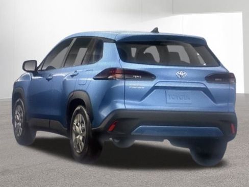 Used 2026 Toyota Corolla Cross L image 4