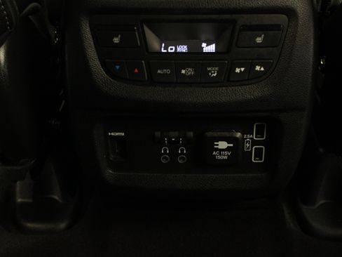 Used 2022 Honda Pilot Touring image 27