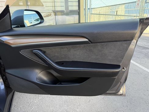 Used 2023 Tesla Model 3 Standard Range image 27