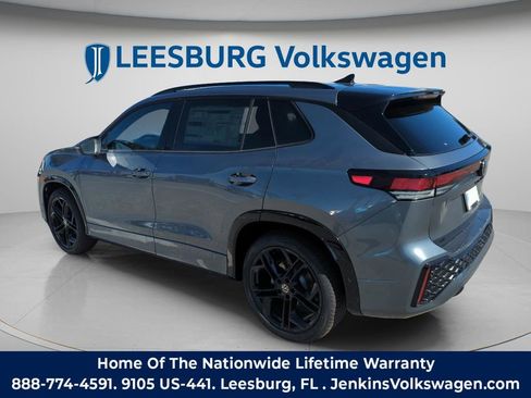 New 2026 Volkswagen Tiguan SE R-Line image 9