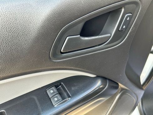 Used 2016 GMC Canyon 4x4 Extended Cab w/ Convenience Package image 13