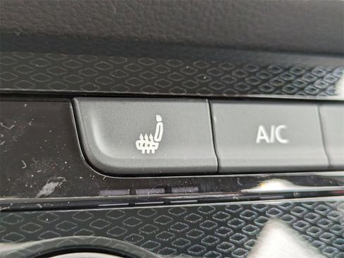 New 2025 Volkswagen Taos S image 22