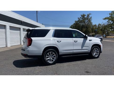 Used 2023 GMC Yukon Denali image 3