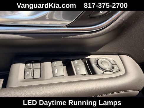 Used 2024 Chevrolet Suburban LT RWD image 16