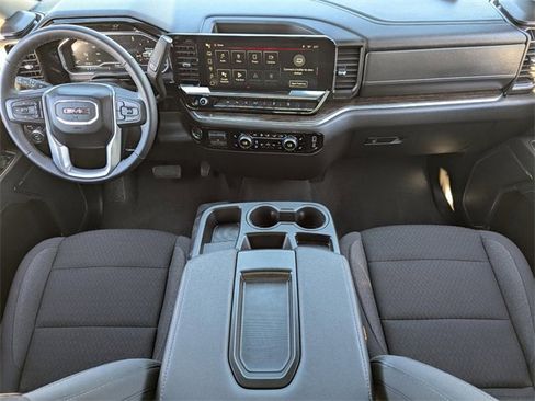 Used 2024 GMC Sierra 1500 SLE image 14