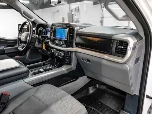 Used 2022 Ford F150 XLT w/ Equipment Group 301A Mid AWD/4WD image 18