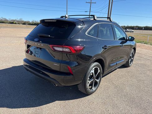 Used 2023 Ford Escape ST-Line Elite image 6