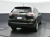 Used 2015 Nissan Rogue SV image 6