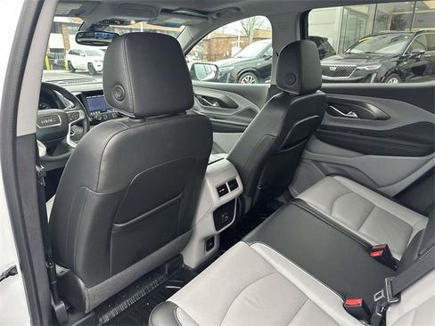 Used 2024 GMC Terrain SLT w/ LPO, Floor Liner Package image 29