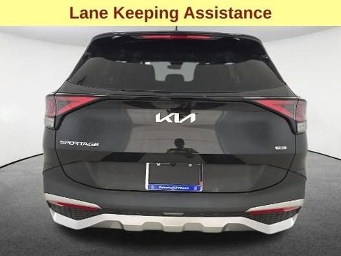 Used 2023 Kia Sportage EX AWD/4WD image 7