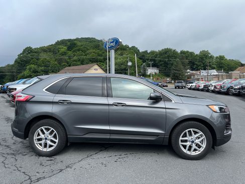 Certified 2022 Ford Edge SEL w/ Convenience Package AWD/4WD image 5