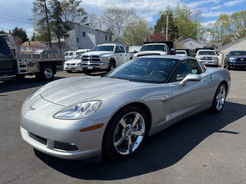 Used 2008 Chevrolet Corvette Coupe image 2