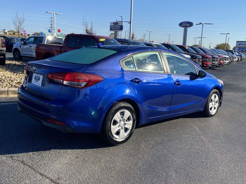 Used 2017 Kia Forte LX w/ LX Popular Package image 6