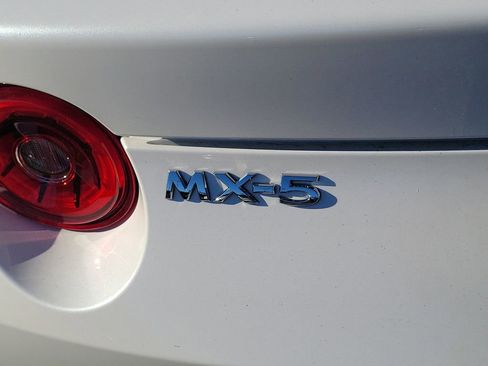 Used 2024 MAZDA MX-5 Miata RF Grand Touring image 21