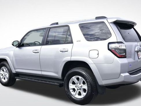 Certified 2024 Toyota 4Runner SR5 Premium image 3