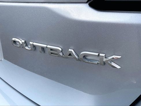 Certified 2022 Subaru Outback Premium image 9